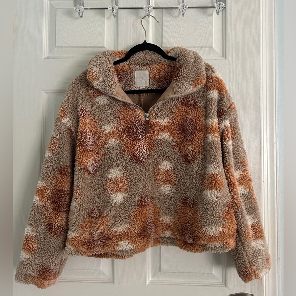 Thread Supplies Woman’s (fall) sweater size small